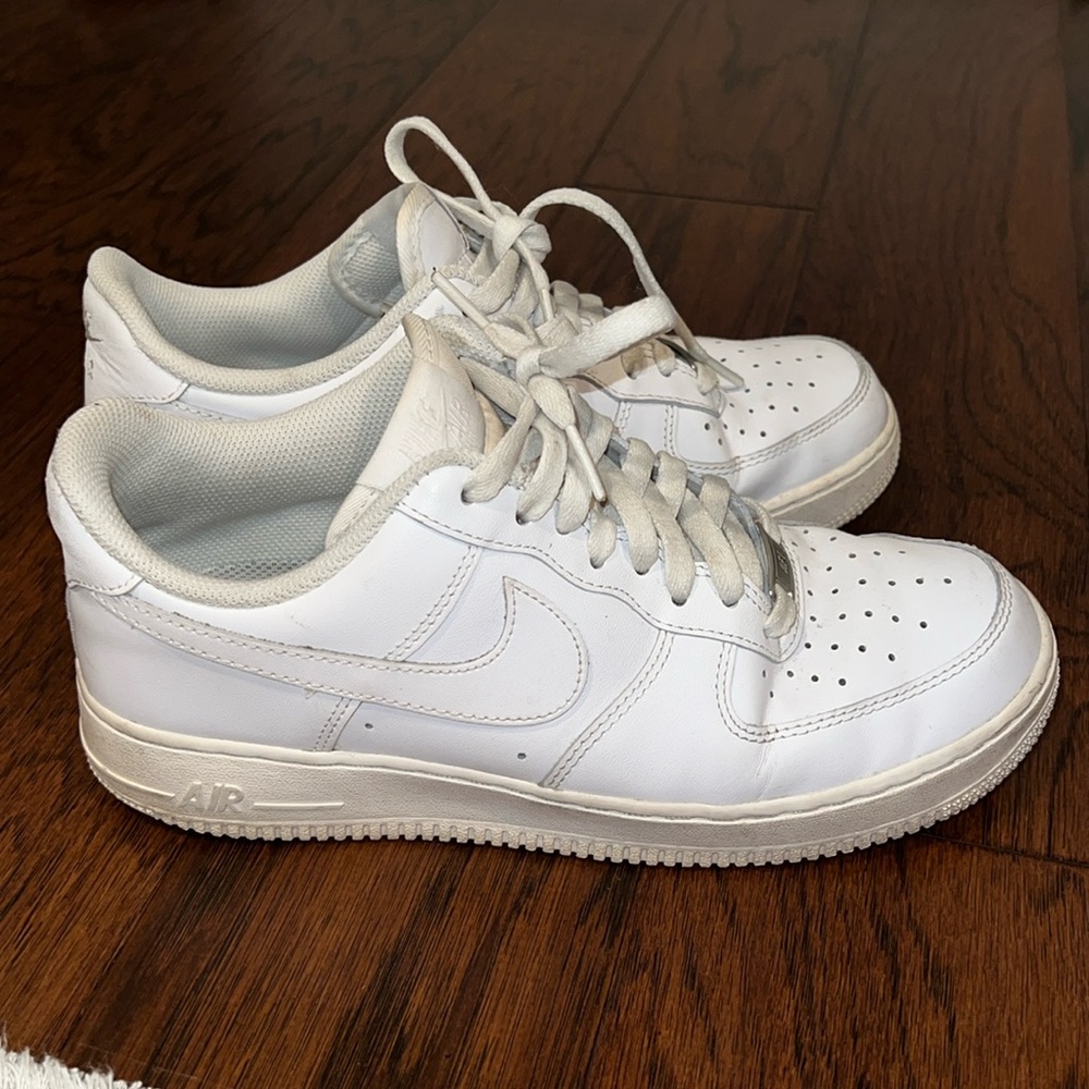 Nike Air Force 1 Women’s 9.5